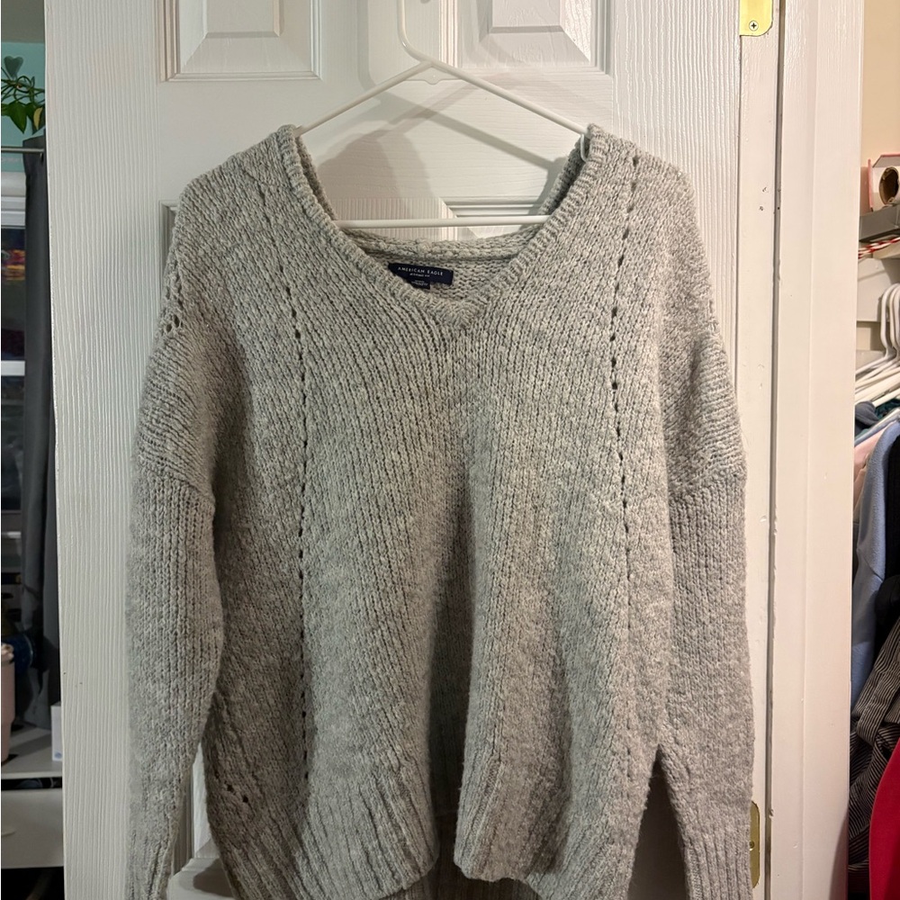 American Eagle Outfitters Heather Gray V-Neck Sweater